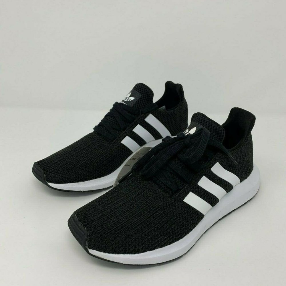 adidas Originals Women's Swift Run Sneaker sz 11